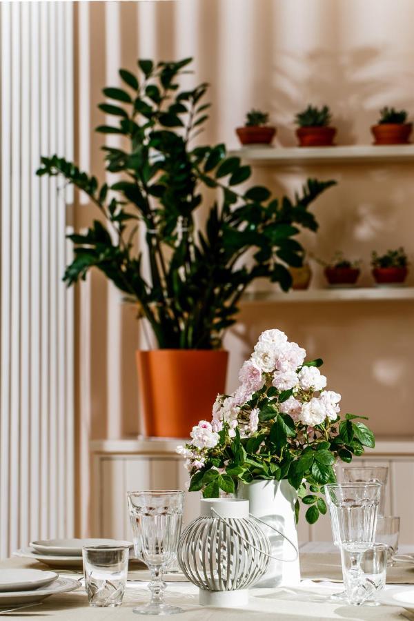 Apartman Uz More Vis Bagian luar foto